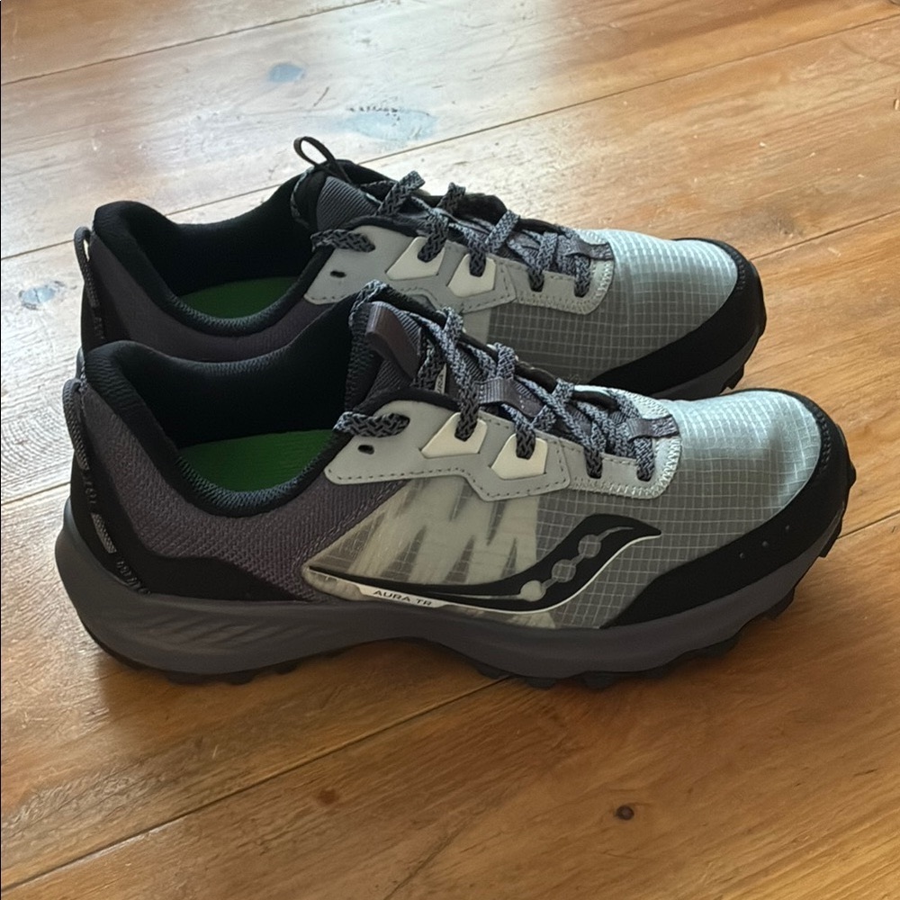 Mens Saucony Aura TR size 10